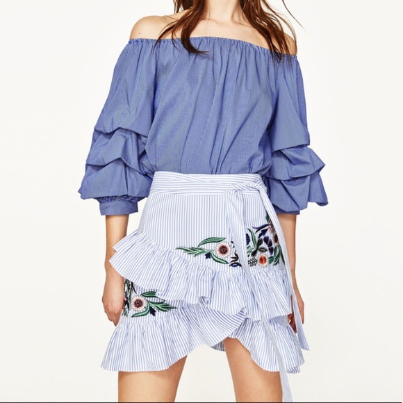 Zara Dresses & Skirts - Zara Mini Skirt